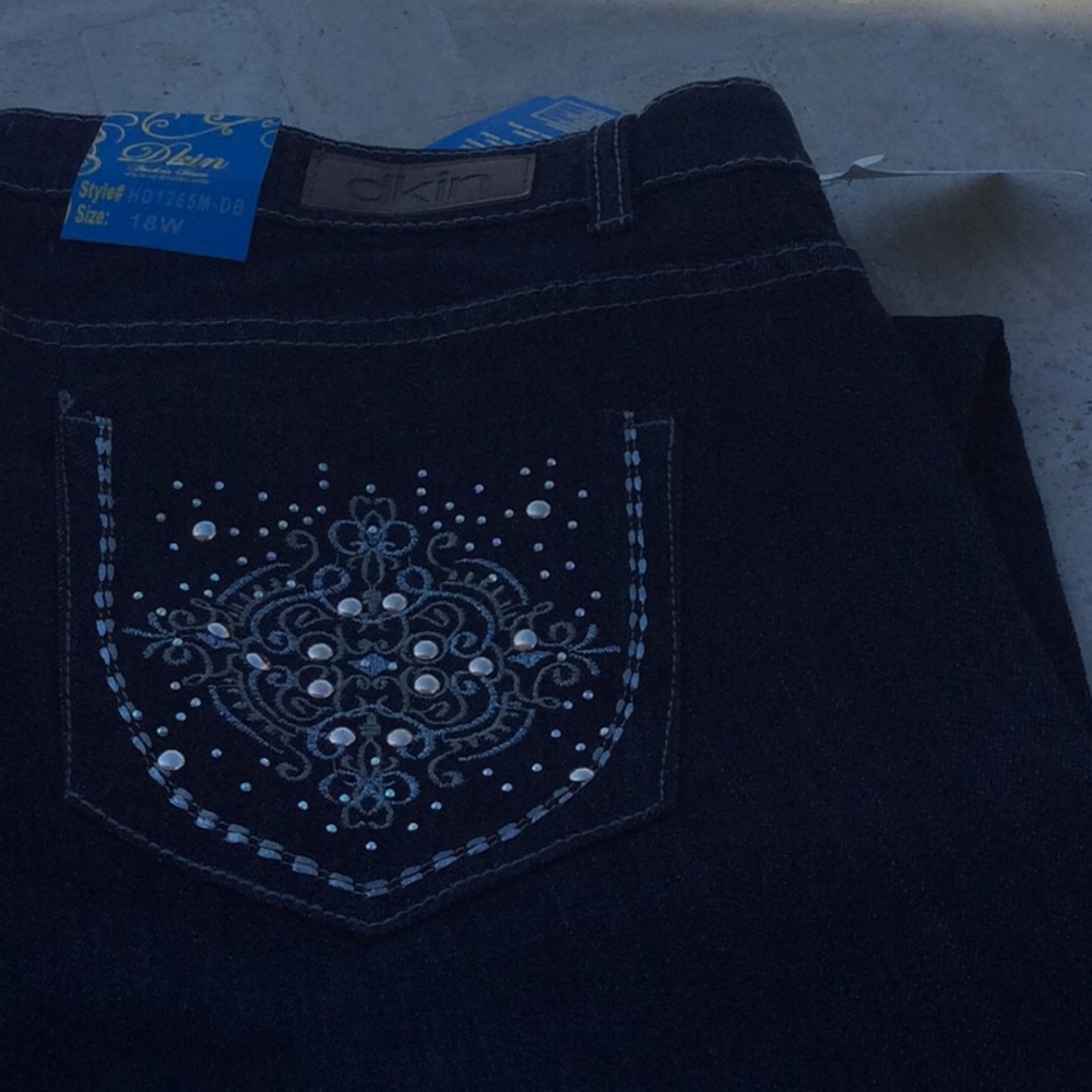 NWT  Jeans